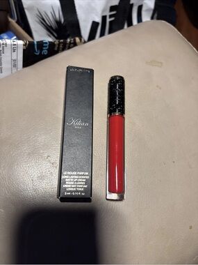 Kilian  Le Rouge Parfum Long-Lasting Scented Matte Lip Cream in Shade 320.  New!